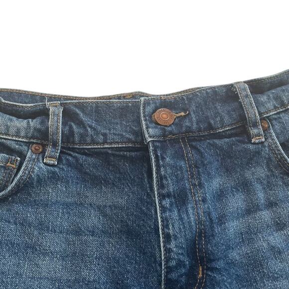 LOFT Mid Rise, Medium Rinse, Frayed, Raw Hem, Denim/Jean Shorts 27 - Picture 2 of 13